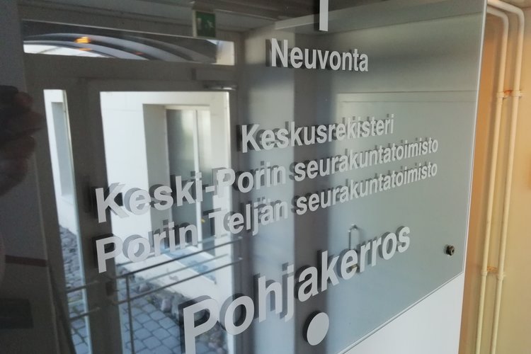 Keskusrekisterissä ei iltapidennystä torstaina 21.6. Avo8inna klo 8.30-15.00