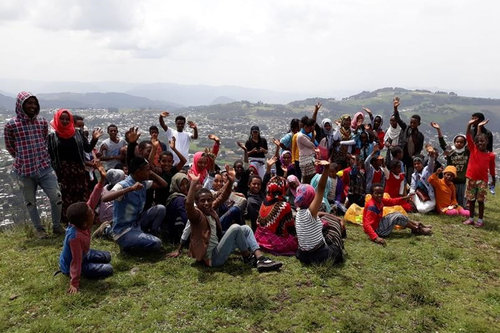 Etiopia - Toimintakeskusten lasten ja nuorten kanssa Tosa-vuorelle