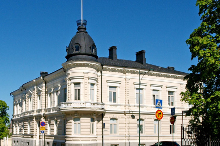 Keskusrekisteri osoitteessa Hallituskatu 9 b.