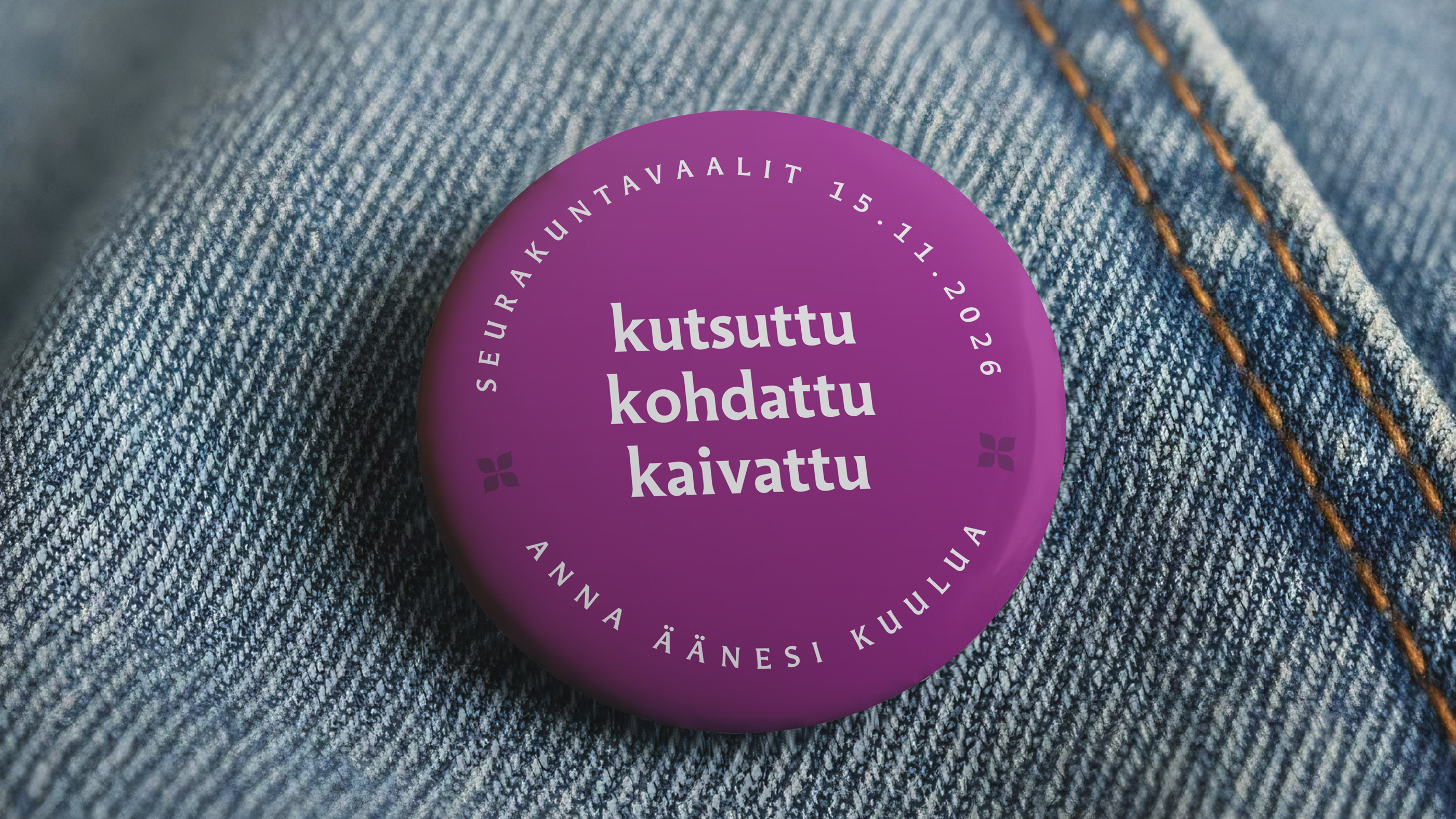 Seurakuntavaalien mainoskuva. Rintamerkki, jossa teksti kutsuttu, kohdattu, kaivattu.